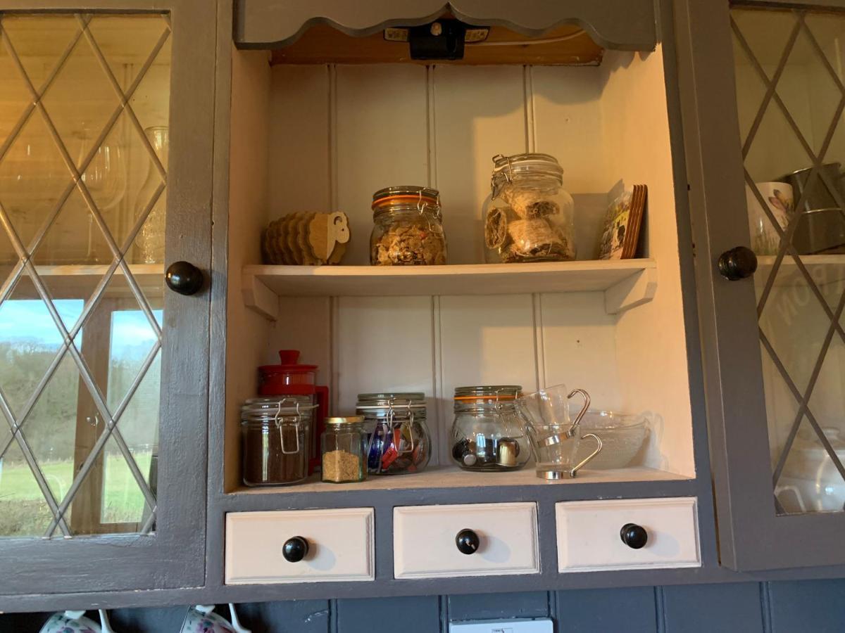 Sheepwash Shepherds Hut Luxury tent *