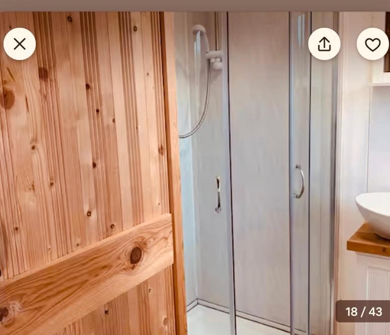 Luxury tent Sheepwash Shepherds Hut Bebside